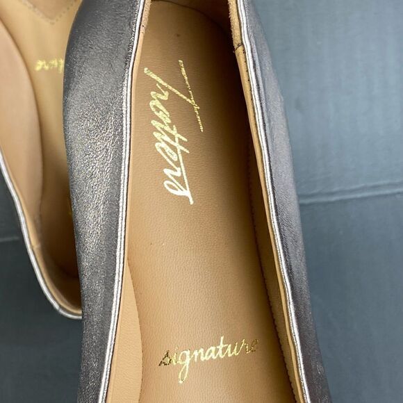 Trotters Estee (Pewter Metallic) Women's Slip-on comfort flats womens size 9.5 - Picture 9 of 10